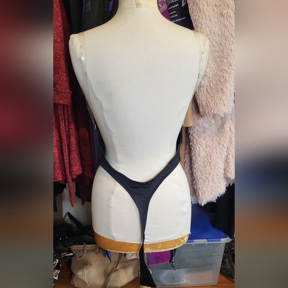 Bra for Low Cut and Backless Dresses - Picture 2 of 3